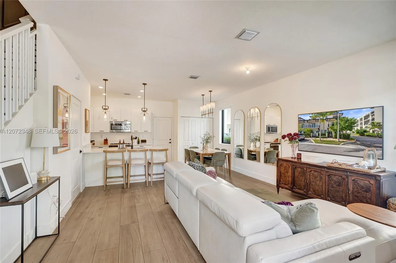 Listing  8166 NW 42nd Street, Doral, FL 33166, Doral, FL 33166
