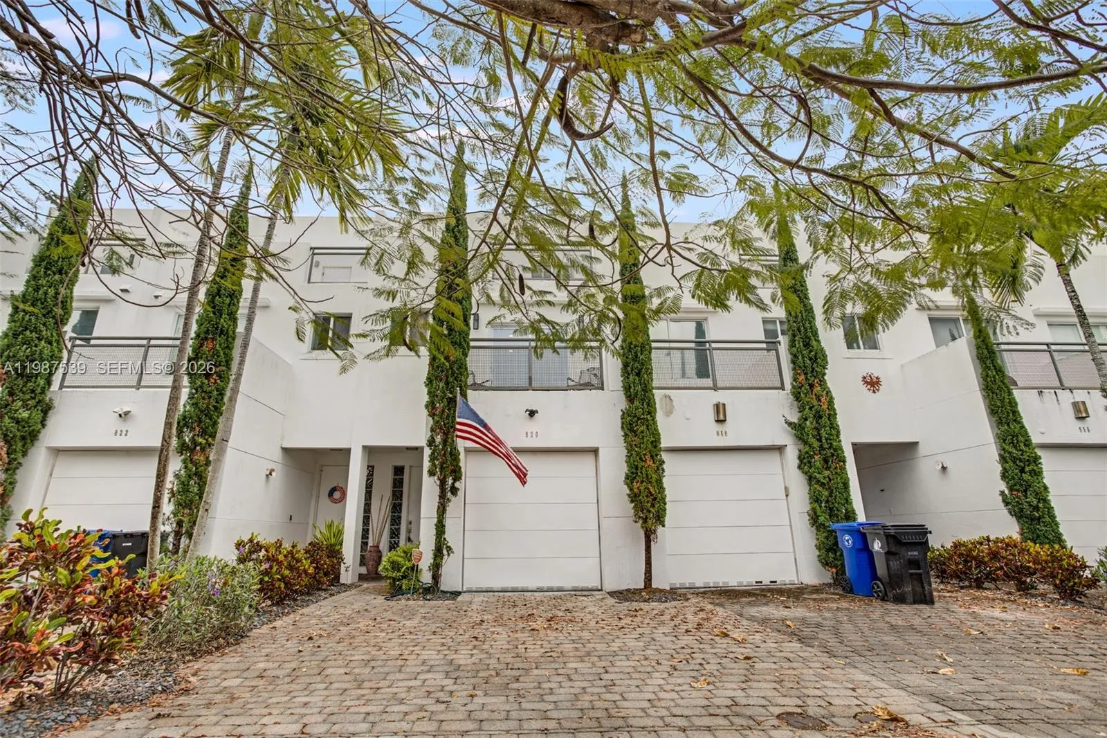 Listing  820 NE 19th Avenue, Fort Lauderdale, FL 33304, Fort Lauderdale, FL 33304