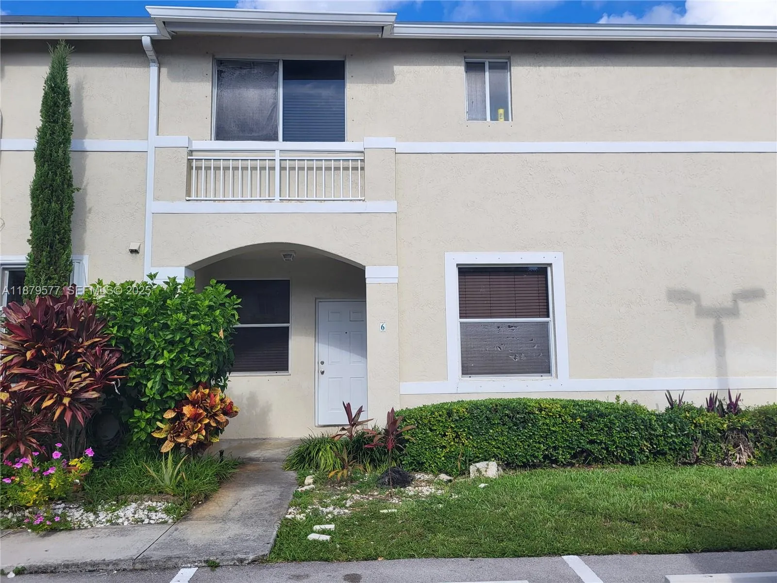Listing  820 NE 212th Terrace 6, Miami, FL 33179, Miami, FL 33179