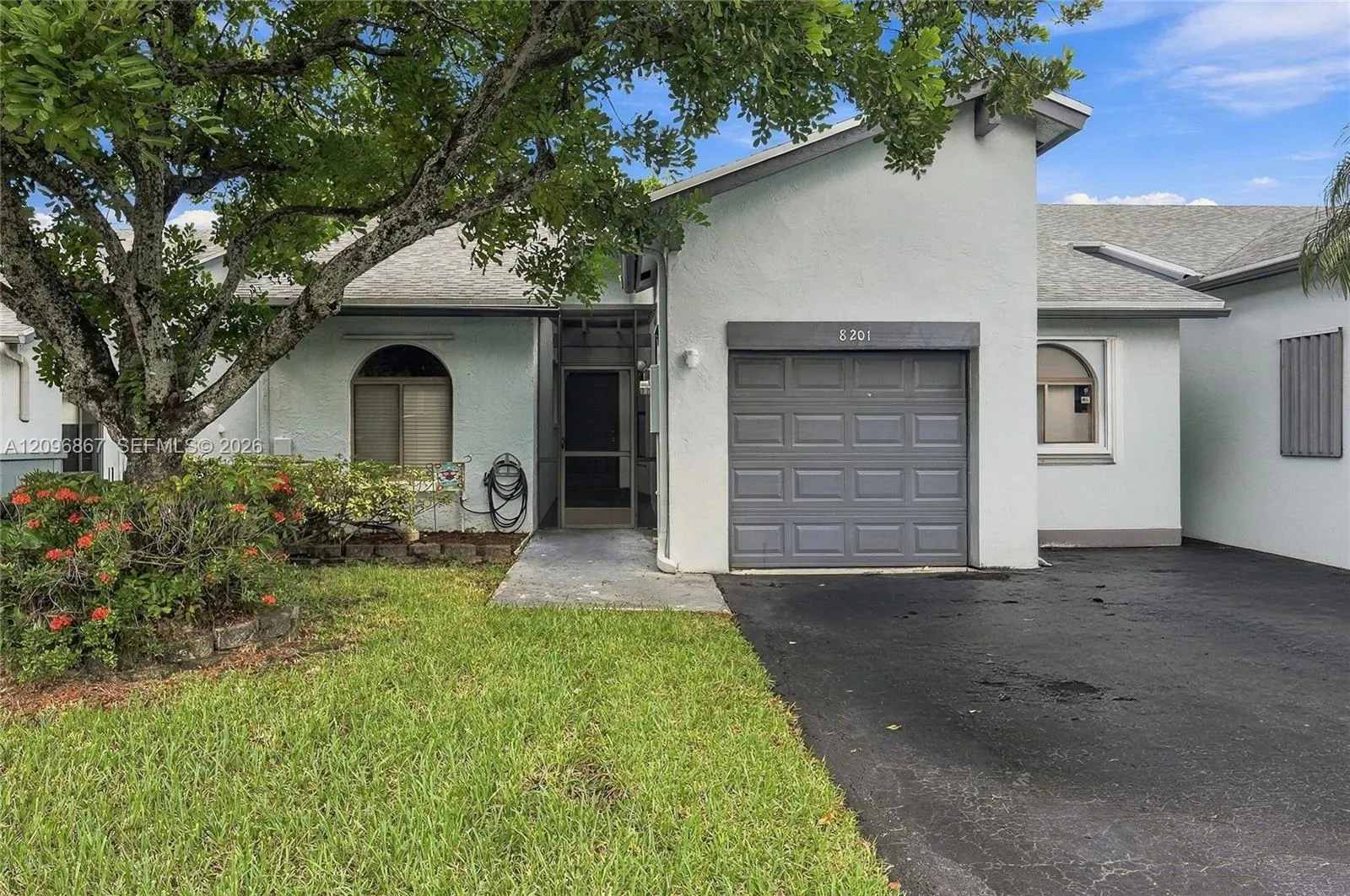 View details of listing 8201 NW 100th Lane, Tamarac, FL 33321 Tamarac with MLS#