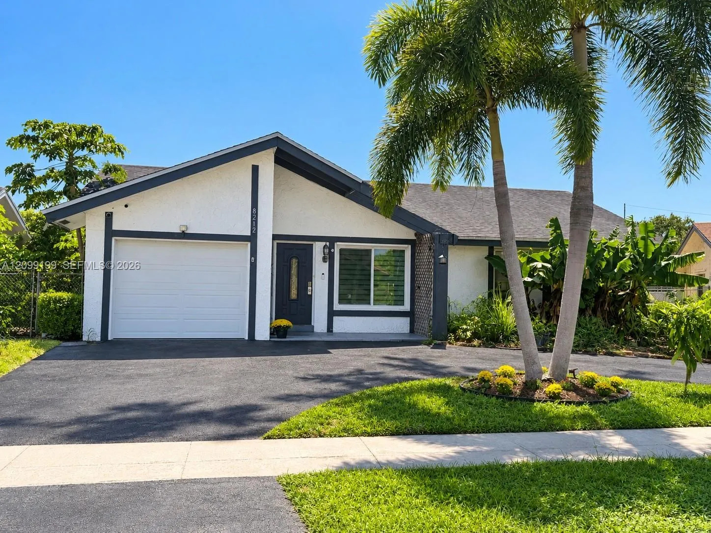 View details of listing 8212 SW 13th Street, North Lauderdale, FL 33068 North Lauderdale with MLS#