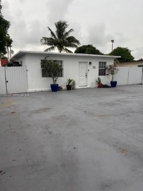 Listing  832 E 20th Street, Hialeah, FL 33013, Hialeah, FL 33013
