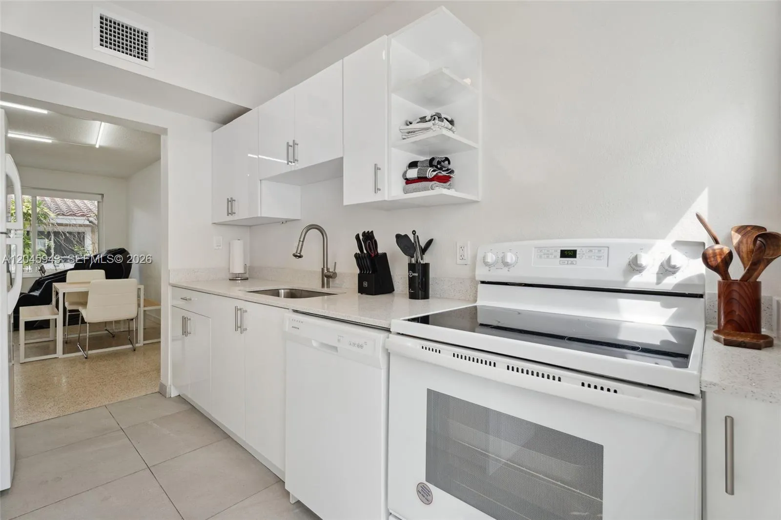 Listing  835 80th Street 3, Miami Beach, FL 33141, Miami Beach, FL 33141