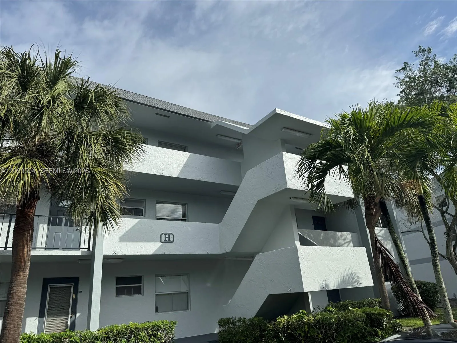 View details of listing 8370 Sands Point Boulevard H309, Tamarac, FL 33321 Tamarac with MLS#