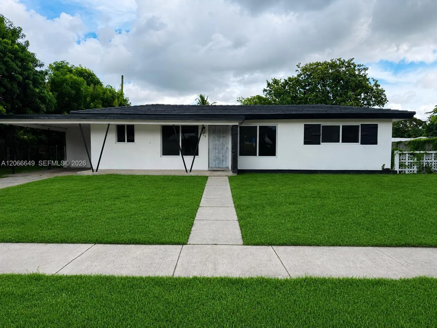 Listing  838 Fairway Drive, Plantation, FL 33317, Plantation, FL 33317