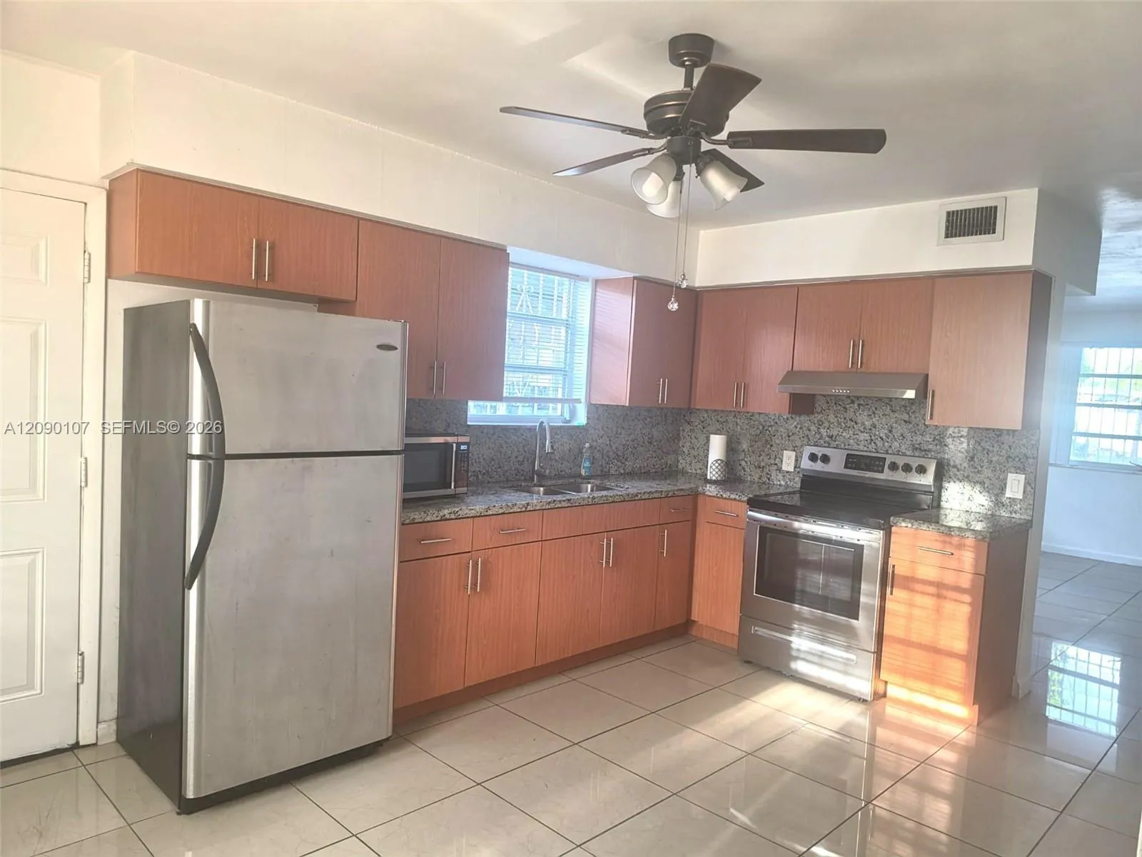Listing  84 NW 75th Avenue 1, Miami, FL 33126, Miami, FL 33126