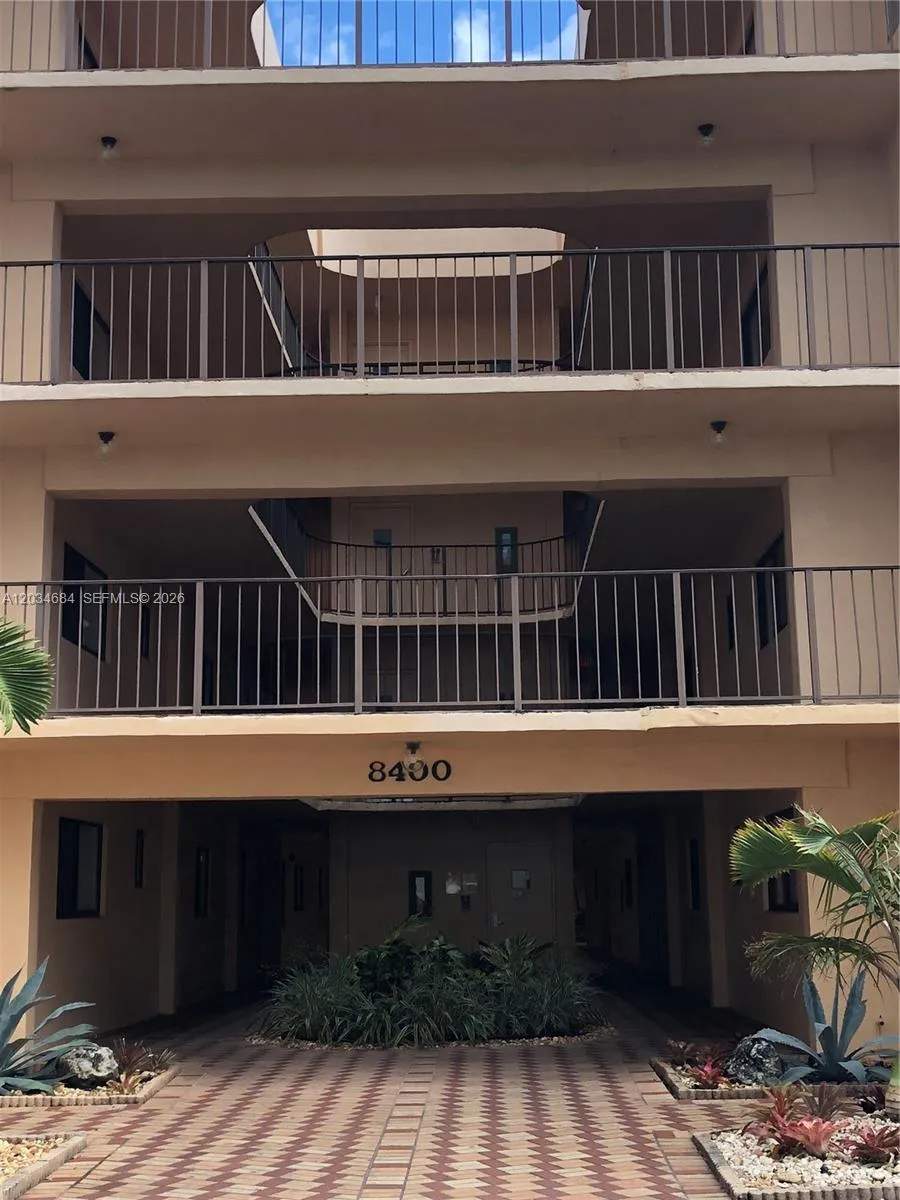 View details of listing 8400 SW 133rd Ave Road 324, Miami, FL 33183 Miami with MLS#