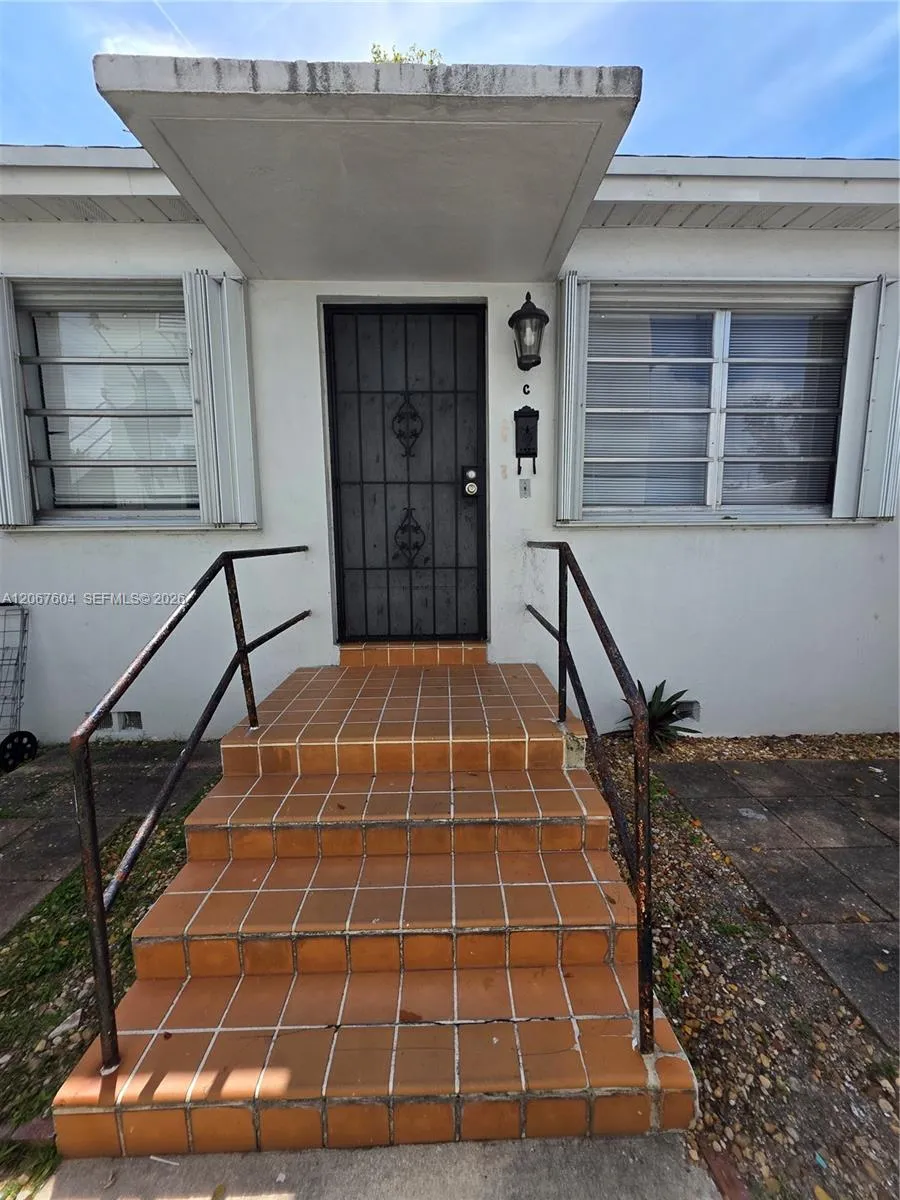 View details of listing 85 Esplanade Drive C, Miami Springs, FL 33166 Miami Springs with MLS#