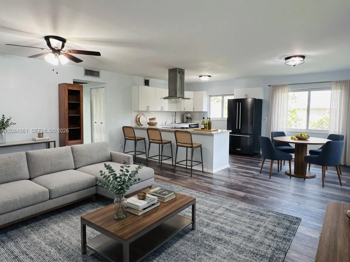 Listing  850 SW 133rd Terrace 318B, Pembroke Pines, FL 33027, Pembroke Pines, FL 33027
