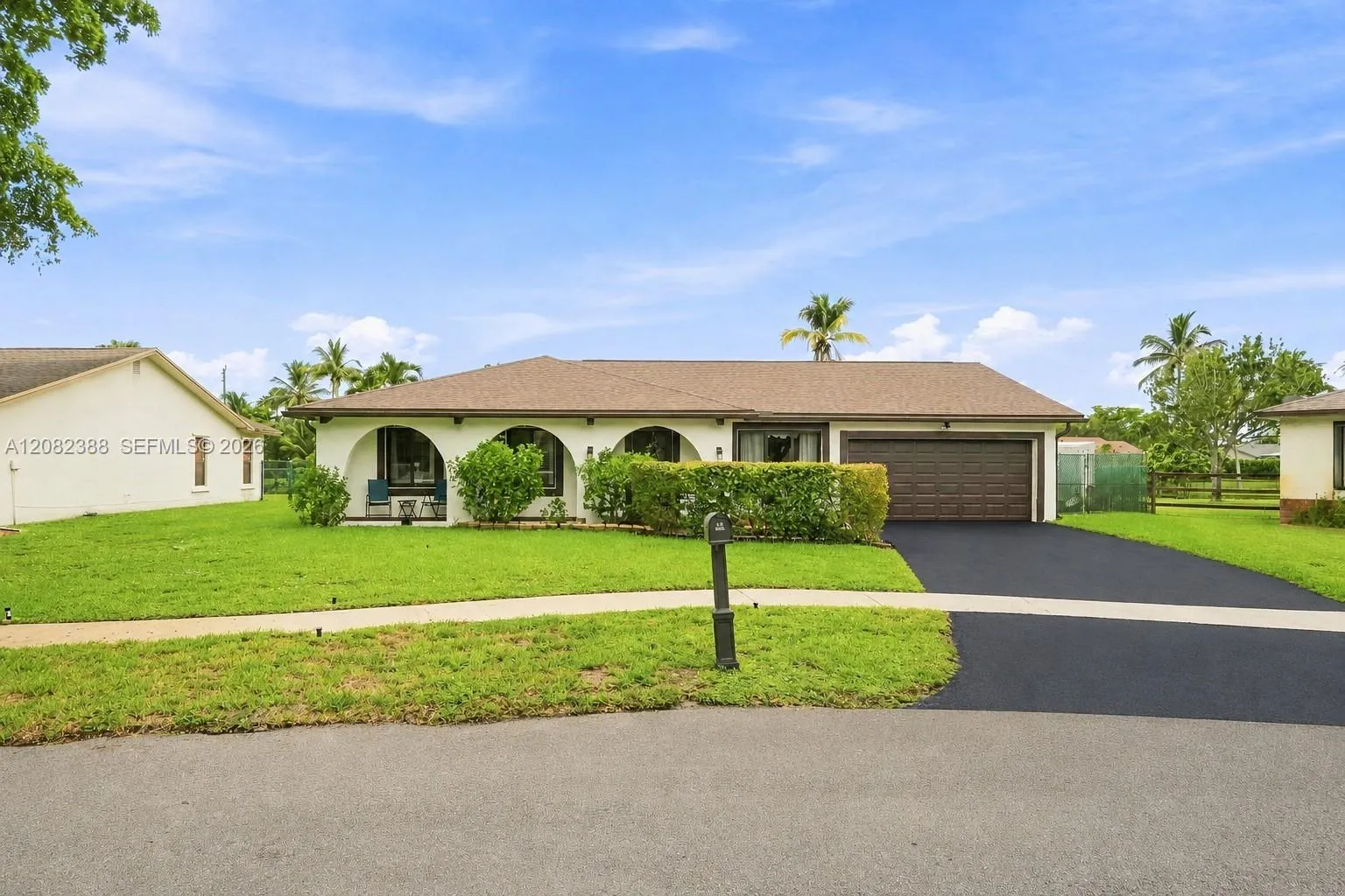 View details of listing 8656 SW 50th Street, Cooper City, FL 33328 Cooper City with MLS#