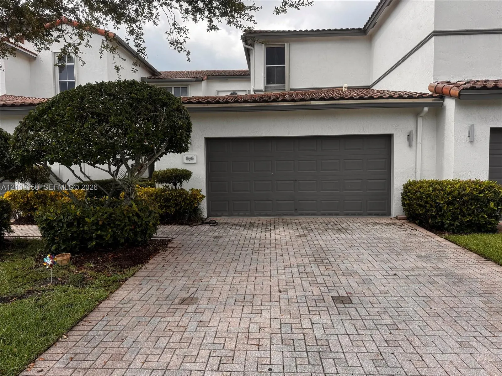View details of listing 876 W Spinnaker Drive W 876, Hollywood, FL 33019 Hollywood with MLS# 
