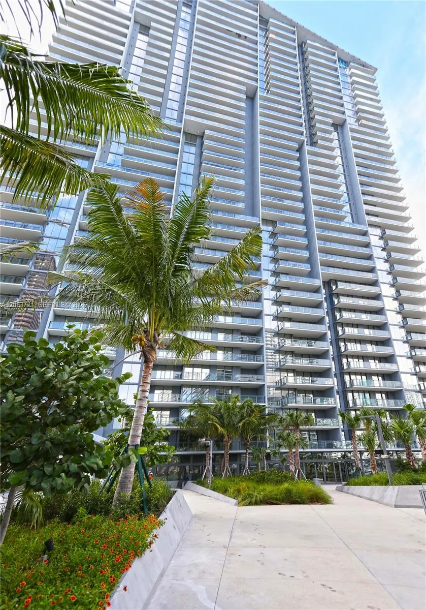 Listing  88 SW 7th Street 2806, Miami, FL 33130, Miami, FL 33130