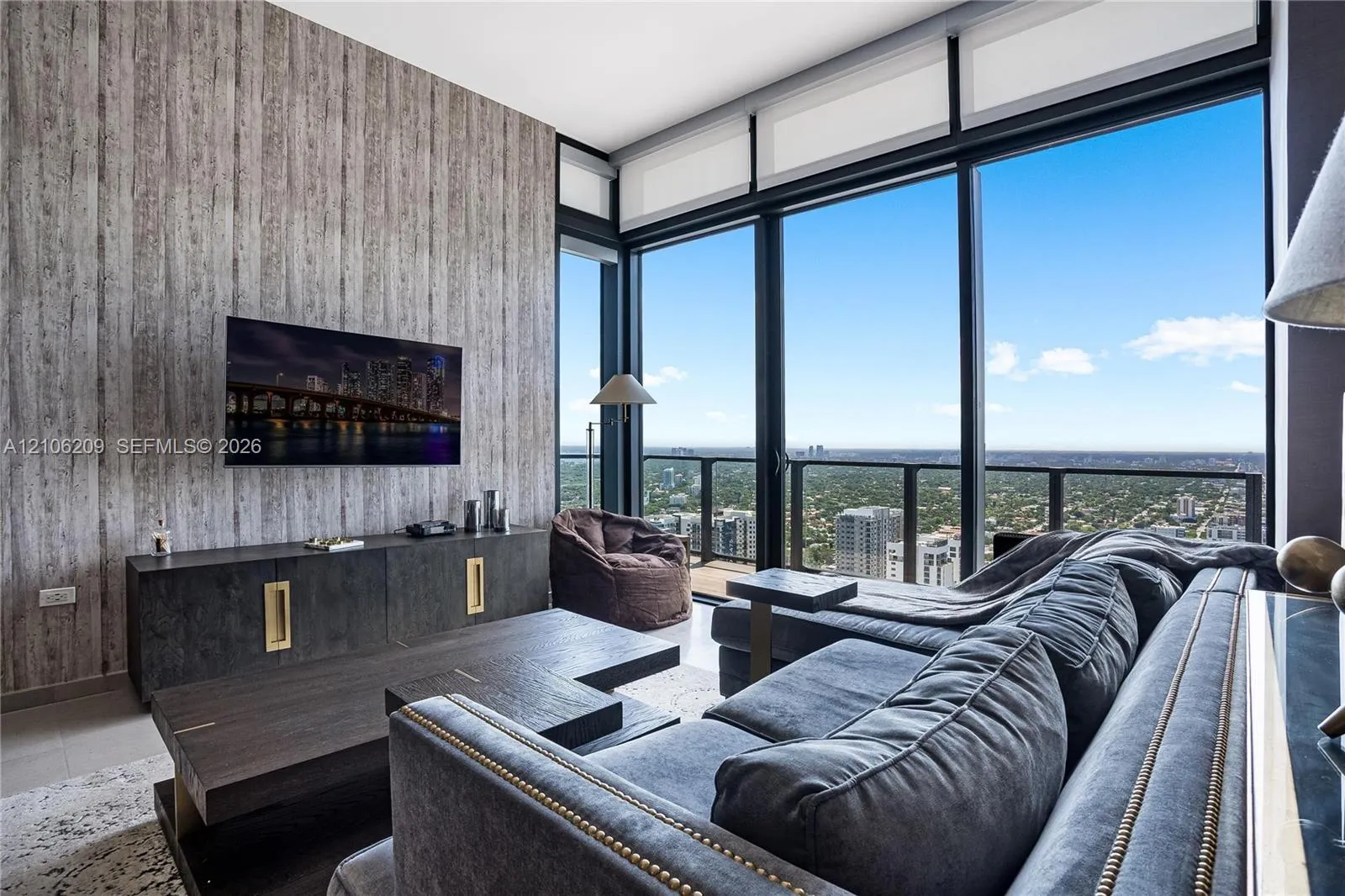 Listing  88 SW 7th Street 4006, Miami, FL 33130, Miami, FL 33130