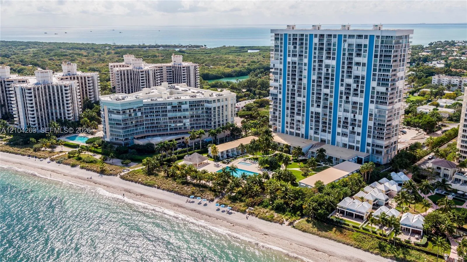 View details of listing 881 Ocean Drive TH31, Key Biscayne, FL 33149 Key Biscayne with MLS#