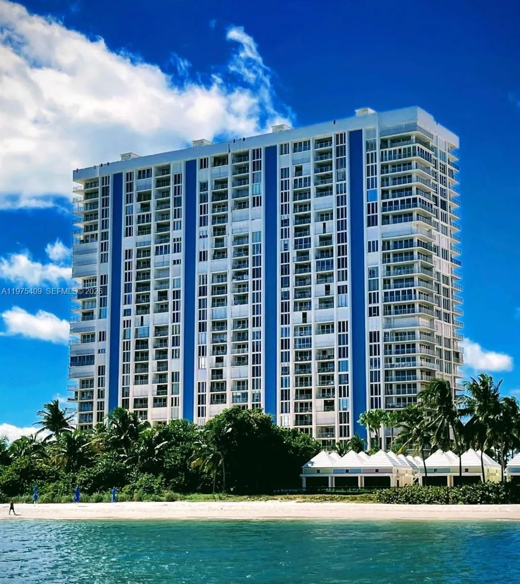 View details of listing 881 Ocean Drive TH7, Key Biscayne, FL 33149 Key Biscayne with MLS#