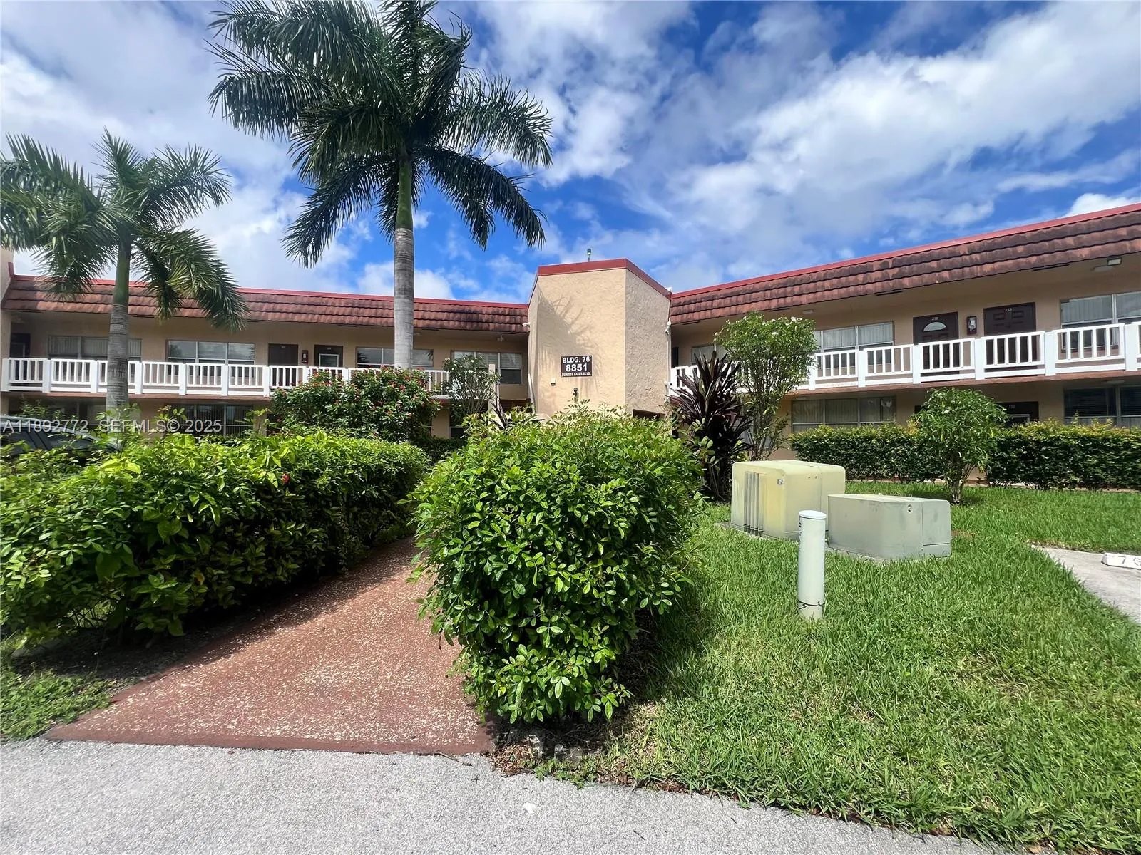 View details of listing 8851 Sunrise Lakes Boulevard 109, Sunrise, FL 33322 Sunrise with MLS#