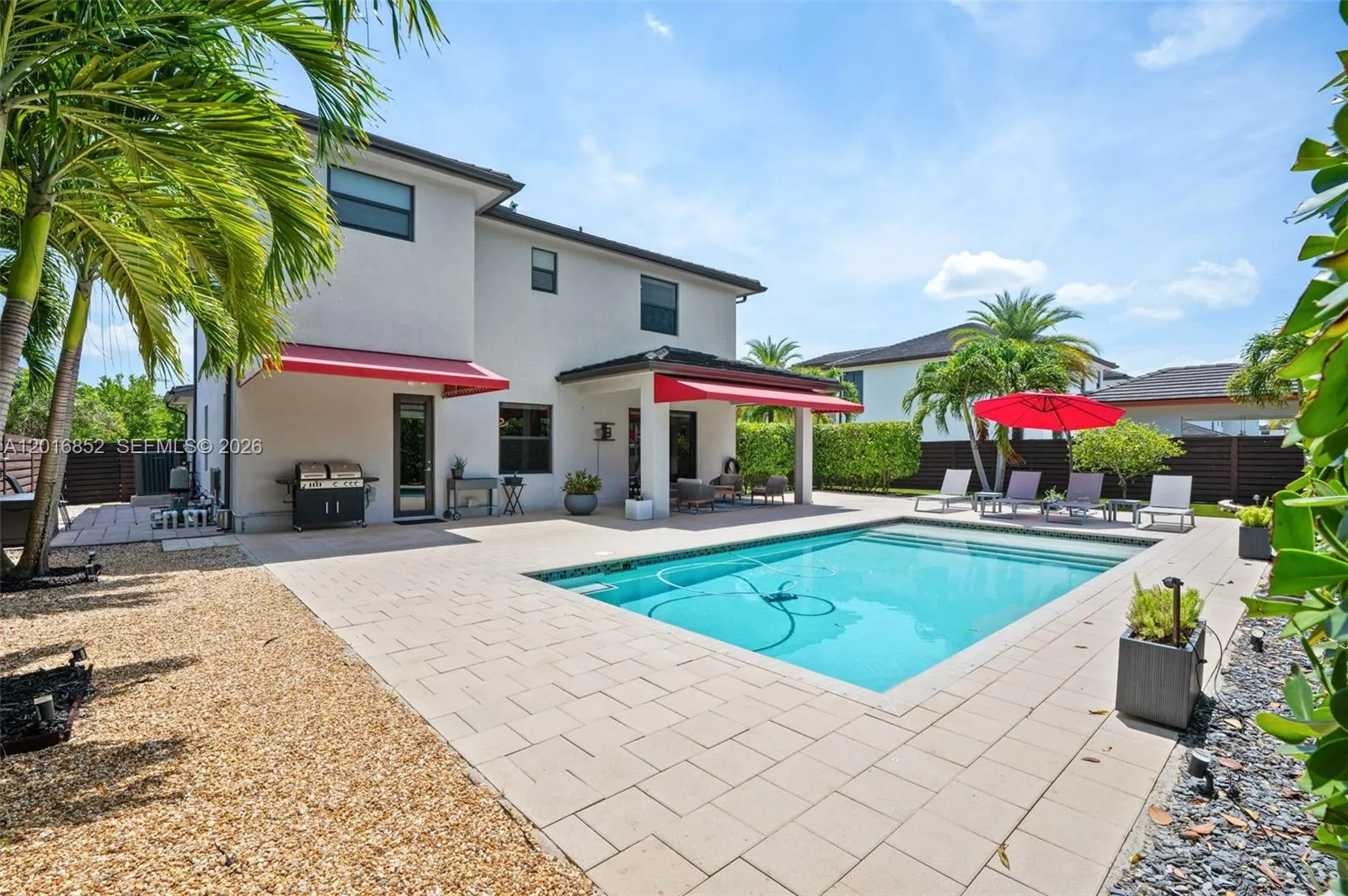 Listing  8915 NW 161st Terrace, Miami Lakes, FL 33018, Miami Lakes, FL 33018