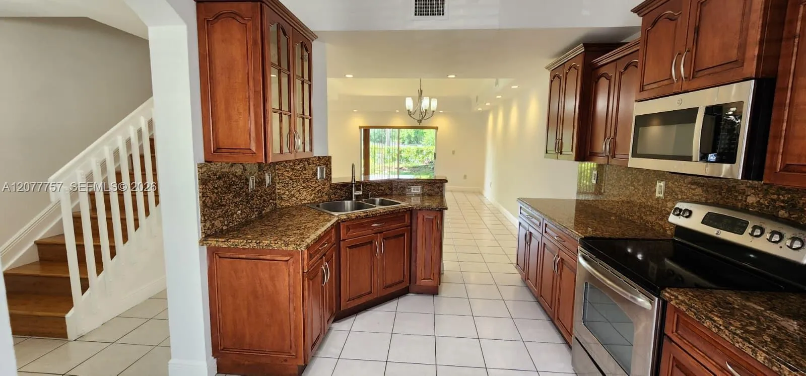 Listing  8960 W Flagler Street 3, Miami, FL 33174, Miami, FL 33174