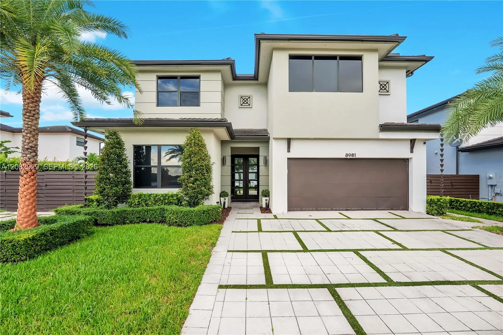 View details of listing 8981 NW 161st Terrace, Miami Lakes, FL 33018 Miami Lakes with MLS#