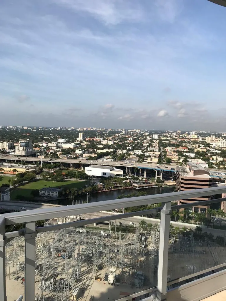 View details of listing 90 SW 3rd Street 2911, Miami, FL 33130 Miami with MLS# 