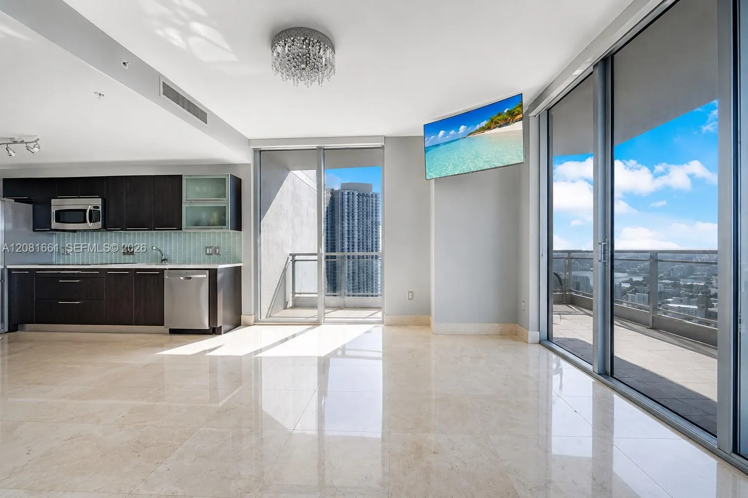 View details of listing 90 SW 3rd Street 3110, Miami, FL 33130 Miami with MLS#