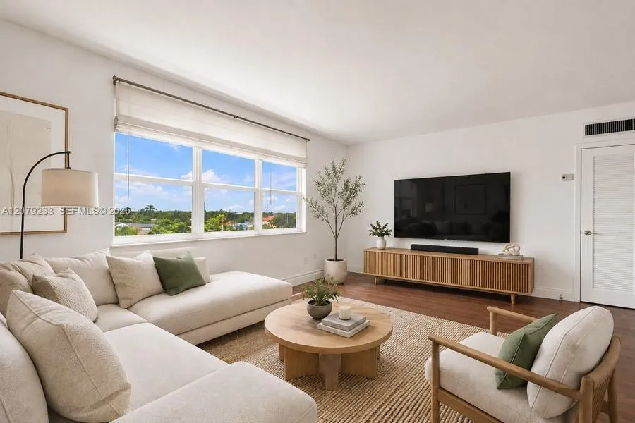 View details of listing 900 SW 84th Avenue 415D, Miami, FL 33144 Miami with MLS#