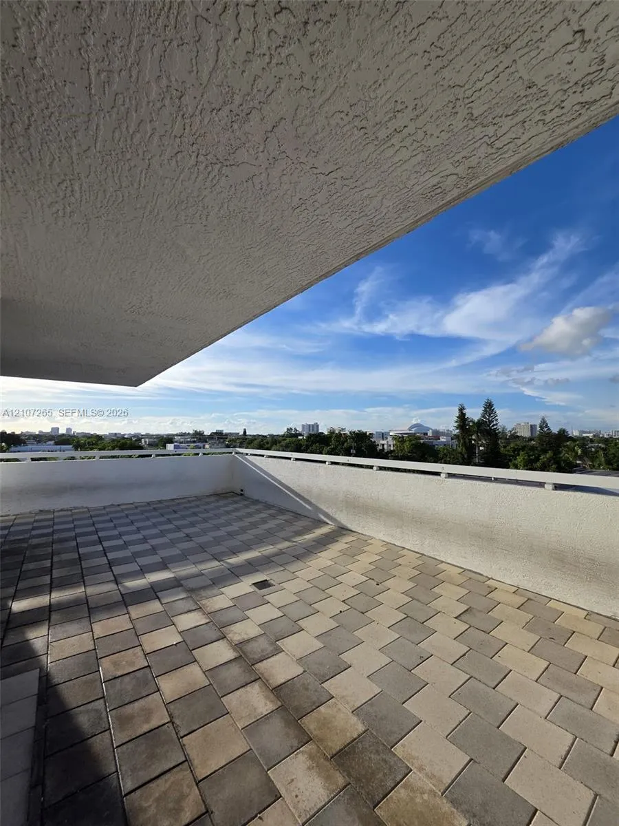 Listing  900 SW 8th Street 504, Miami, FL 33130, Miami, FL 33130