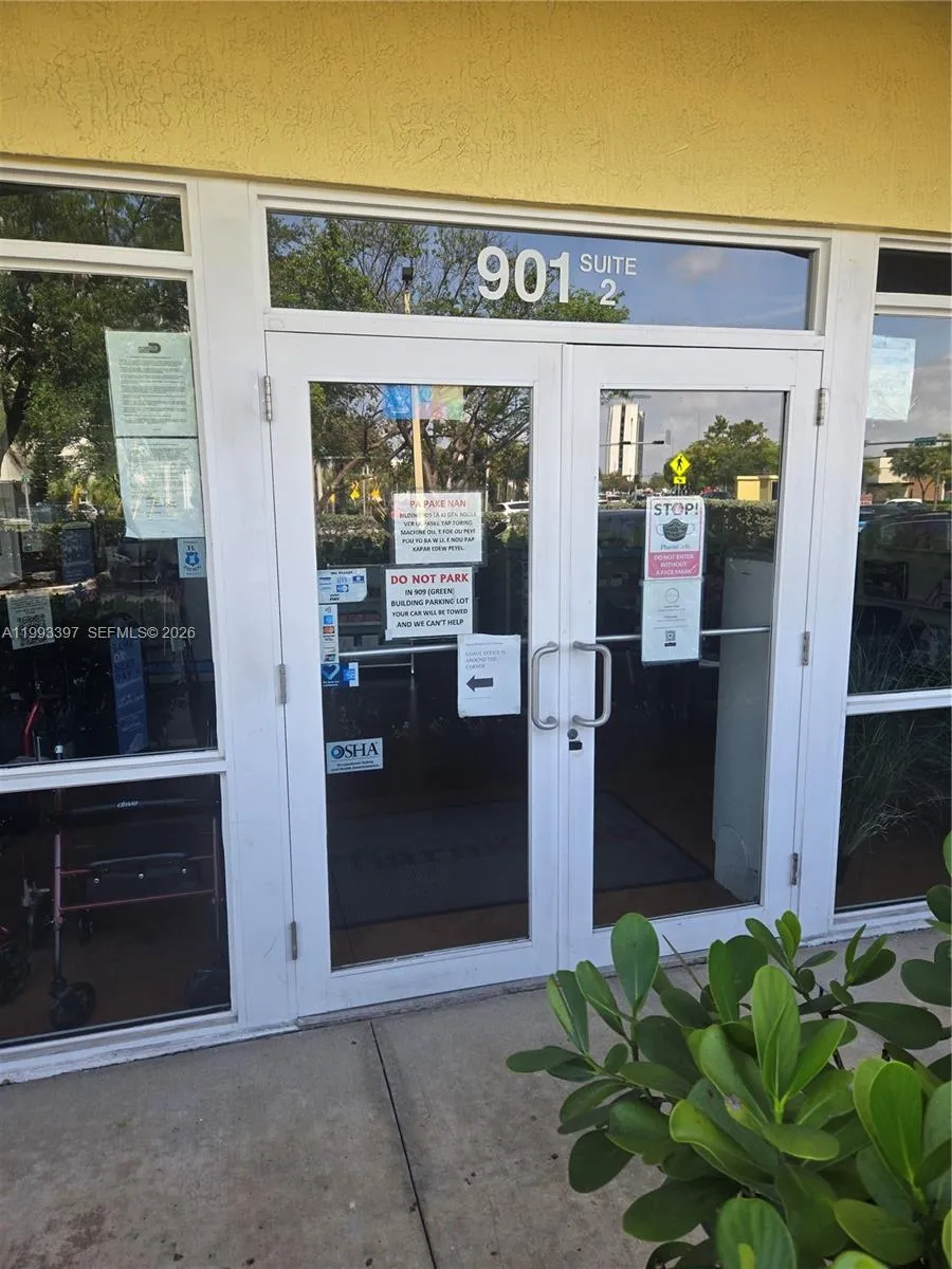 Listing  901 N Miami Beach Boulevard, North Miami Beach, FL 33162, North Miami Beach, FL 33162
