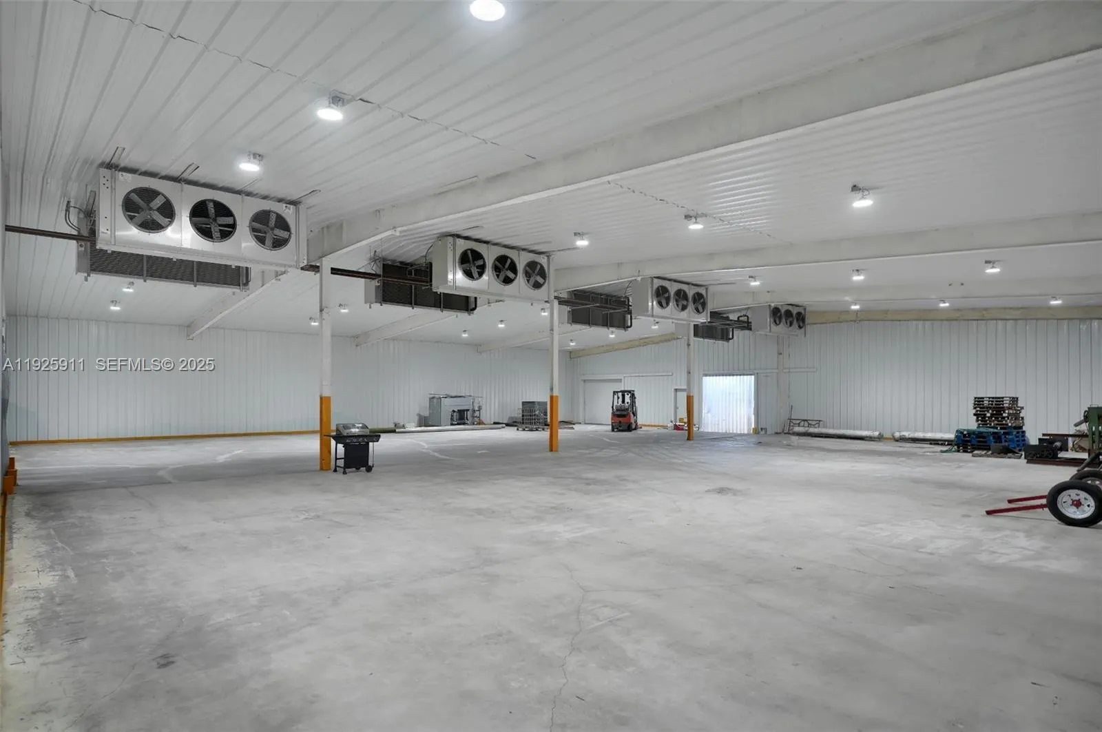 View details of listing 901 NW 9th Street, Belle Glade, FL 33430 Belle Glade with MLS#