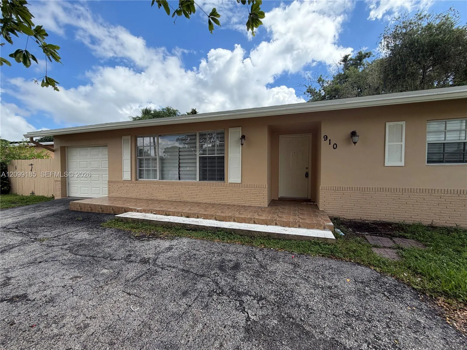 Listing  910 SW 67th Avenue 0, North Lauderdale, FL 33068, North Lauderdale, FL 33068