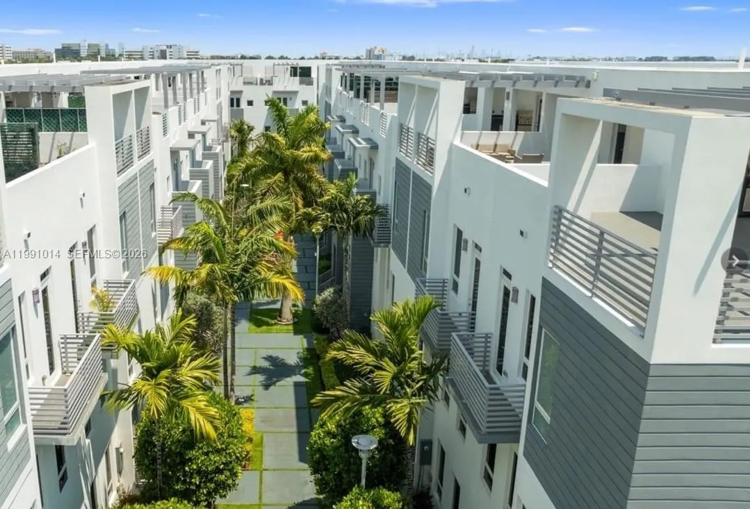 Listing  9133 NW 33rd Street, Doral, FL 33172, Doral, FL 33172
