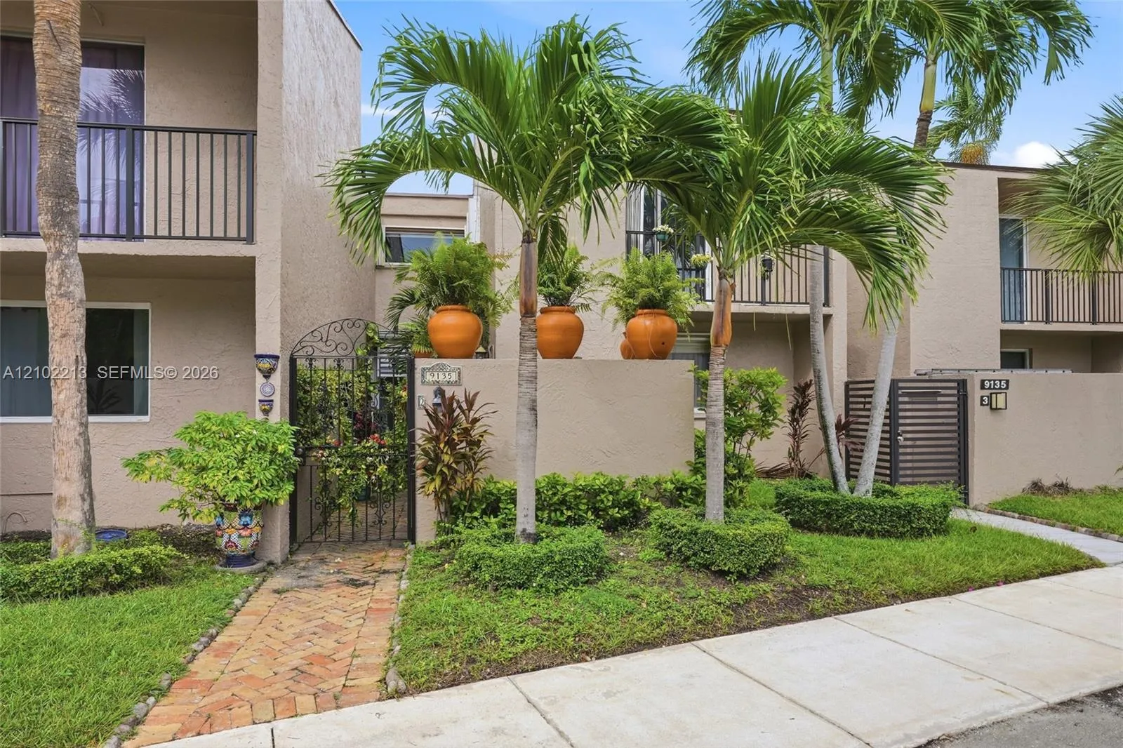Listing  9135 Fontainebleau Boulevard 2, Miami, FL 33172, Miami, FL 33172