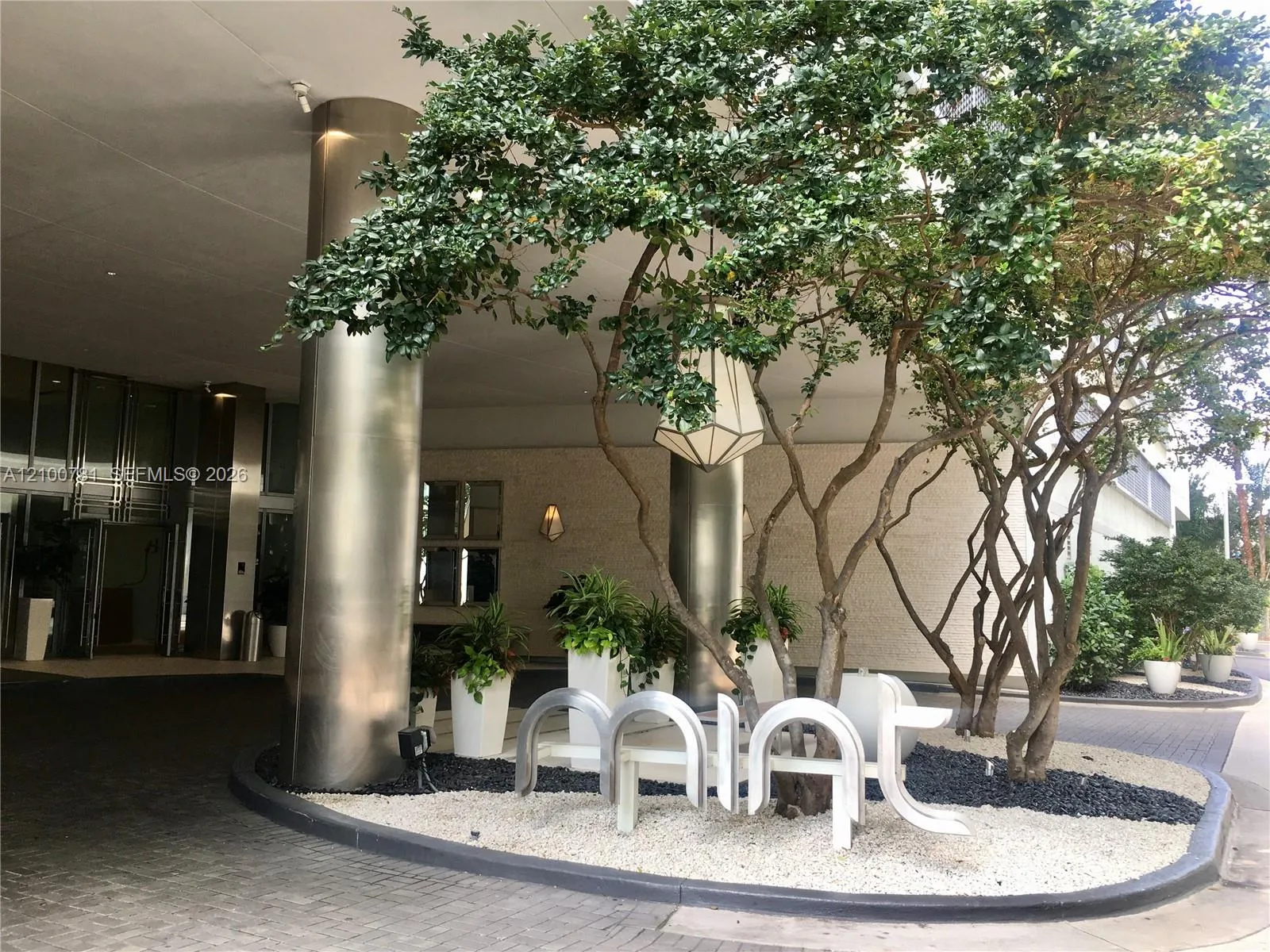 View details of listing 92 SW 3rd Street 5102, Miami, FL 33130 Miami with MLS# 