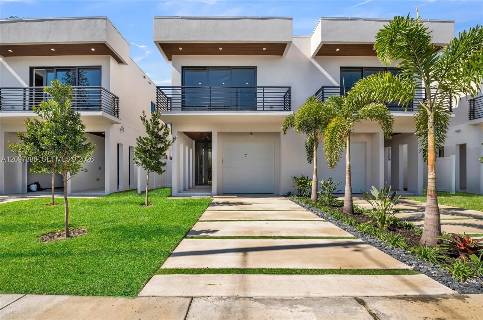 Listing  920 NE 17th Avenue B, Fort Lauderdale, FL 33304, Fort Lauderdale, FL 33304