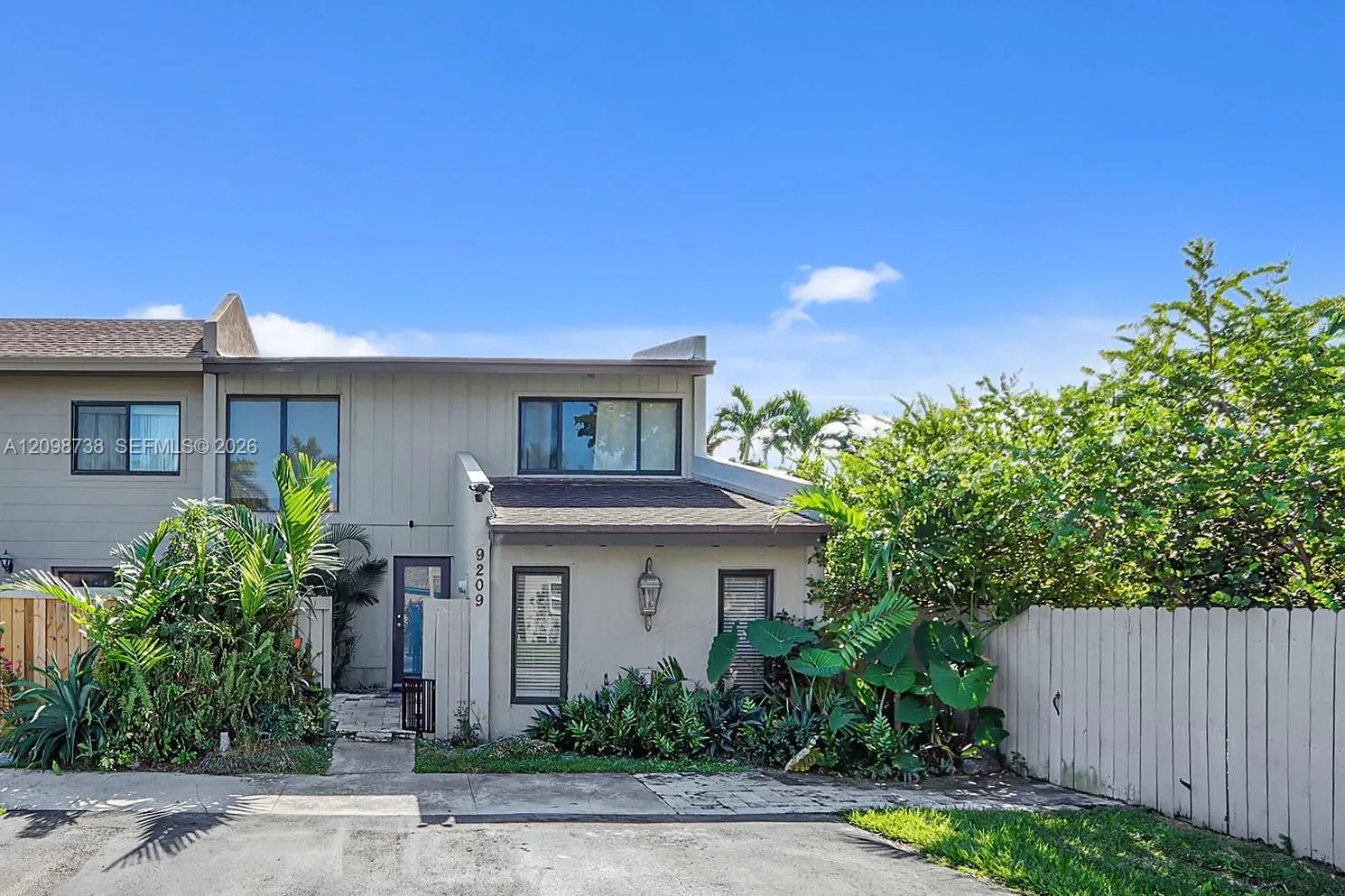 View details of listing 9209 SW 136th St Circle, Miami, FL 33176 Miami with MLS# 
