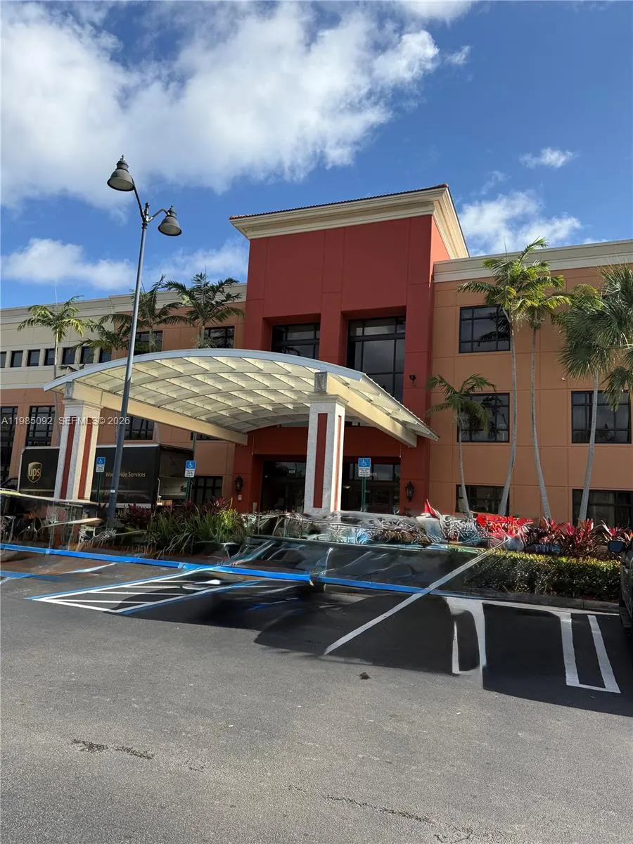 Listing  925 NE 30th Terrace 312, Homestead, FL 33033, Homestead, FL 33033
