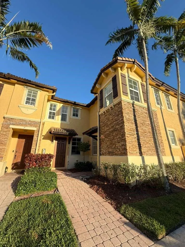 View details of listing 9269 SW 227th Street 8, Cutler Bay, FL 33190 Cutler Bay with MLS#