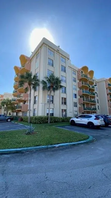 Listing  9360 Fontainebleau Boulevard 611, Miami, FL 33172, Miami, FL 33172