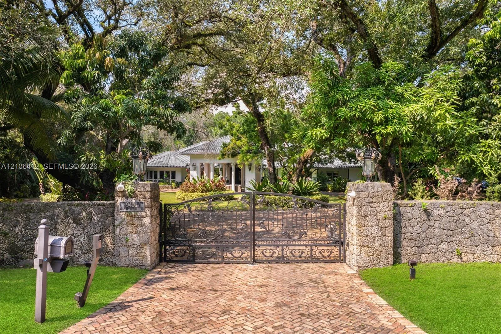 Listing  9400 Old Cutler Road, Coral Gables, FL 33156, Coral Gables, FL 33156