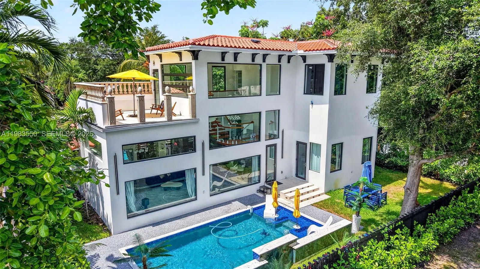View details of listing 941 NE 119th Street, Biscayne Park, FL 33161 Biscayne Park with MLS#