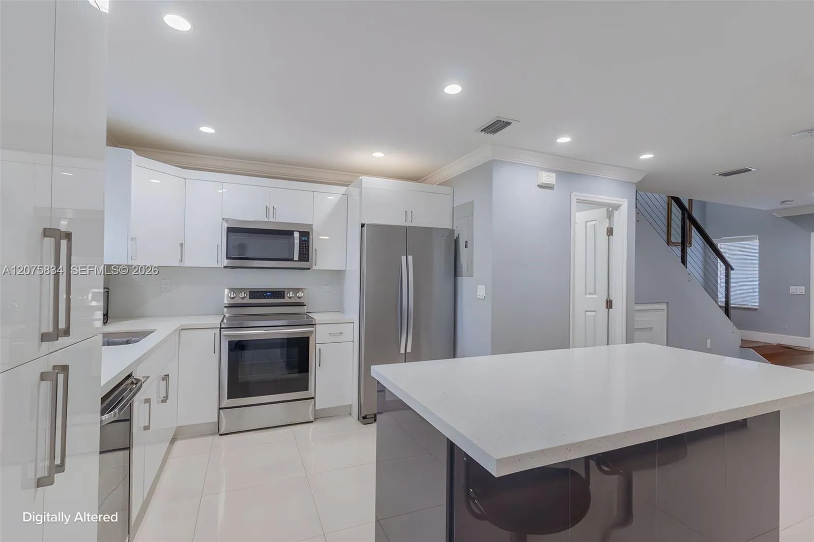 View details of listing 9425 NW 114th Lane 3, Hialeah Gardens, FL 33018 Hialeah Gardens with MLS# 