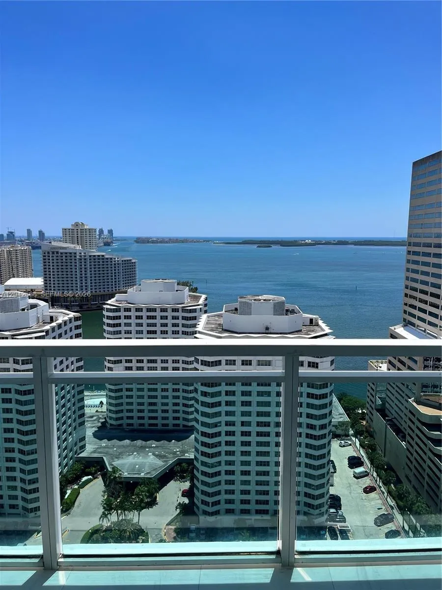 Listing  951 Brickell Avenue 2704, Miami, FL 33131, Miami, FL 33131