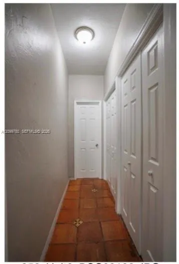 View details of listing 952 Meridian Avenue 9, Miami Beach, FL 33139 Miami Beach with MLS# 