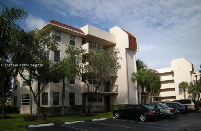 Listing  9520 Seagrape Drive 403, Davie, FL 33324, Davie, FL 33324