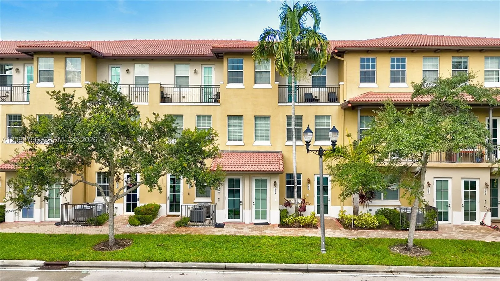 View details of listing 954 SW 147th Avenue 2610, Pembroke Pines, FL 33027 Pembroke Pines with MLS#