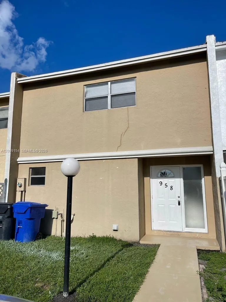 Listing  958 SW 74th Avenue, North Lauderdale, FL 33068, North Lauderdale, FL 33068