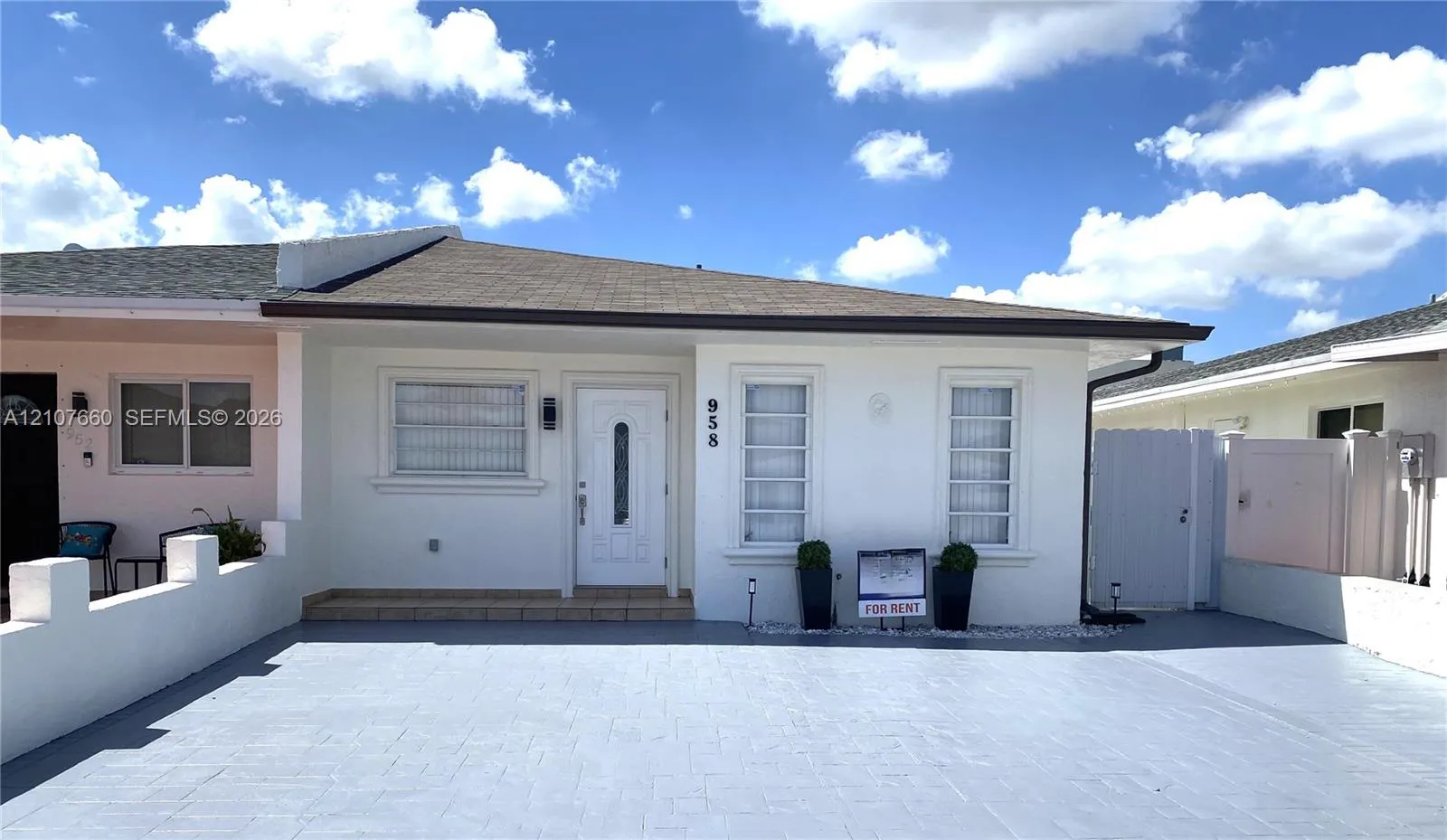 Listing  958 W 39th Place, Hialeah, FL 33012, Hialeah, FL 33012