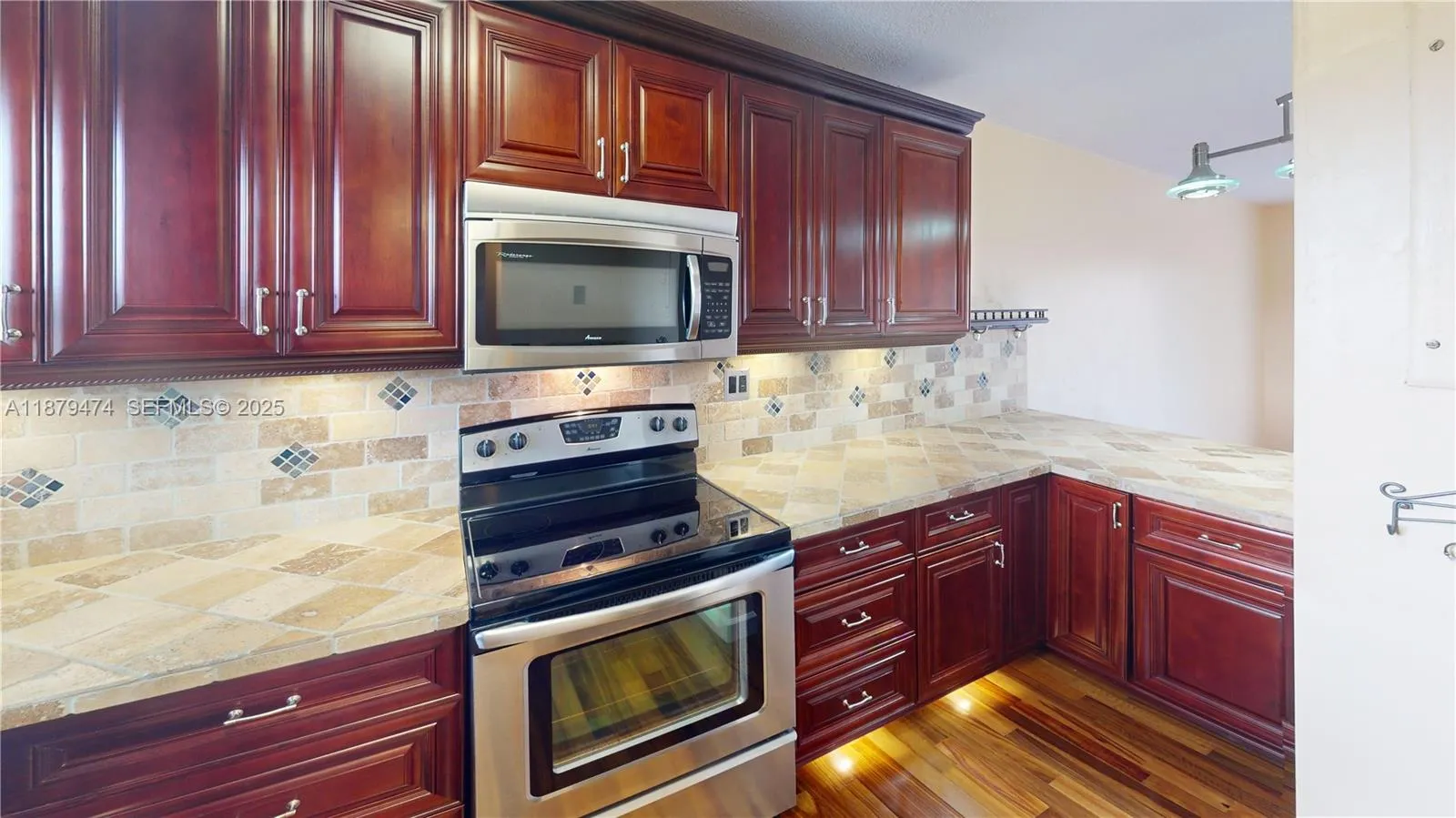 Listing  9641 Sunrise Lakes Boulevard 306, Sunrise, FL 33322, Sunrise, FL 33322