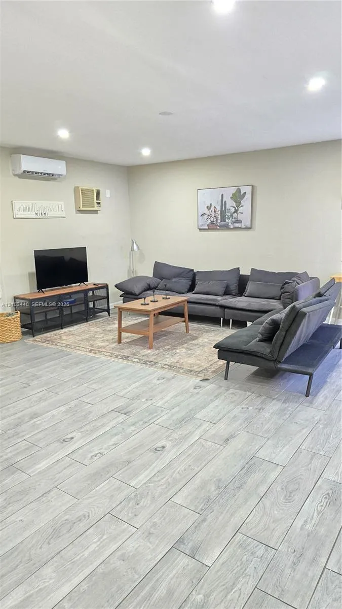 Listing  9728 NW 25th Avenue 2, Miami, FL 33147, Miami, FL 33147