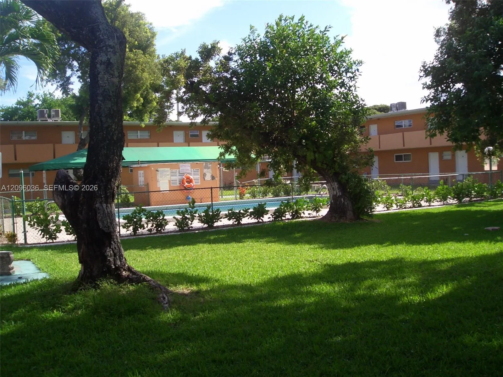 View details of listing 9760 SW 184th Street 15D, Cutler Bay, FL 33157 Cutler Bay with MLS#